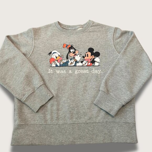 Vintage-Inspired Uniqlo x Disney Crewneck Sweatshirt - Picture 1 of 3
